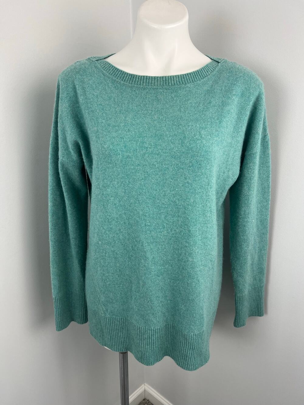 Adrienne Vittadini 100% 2-Ply Cashmere Sweater in Blue Large